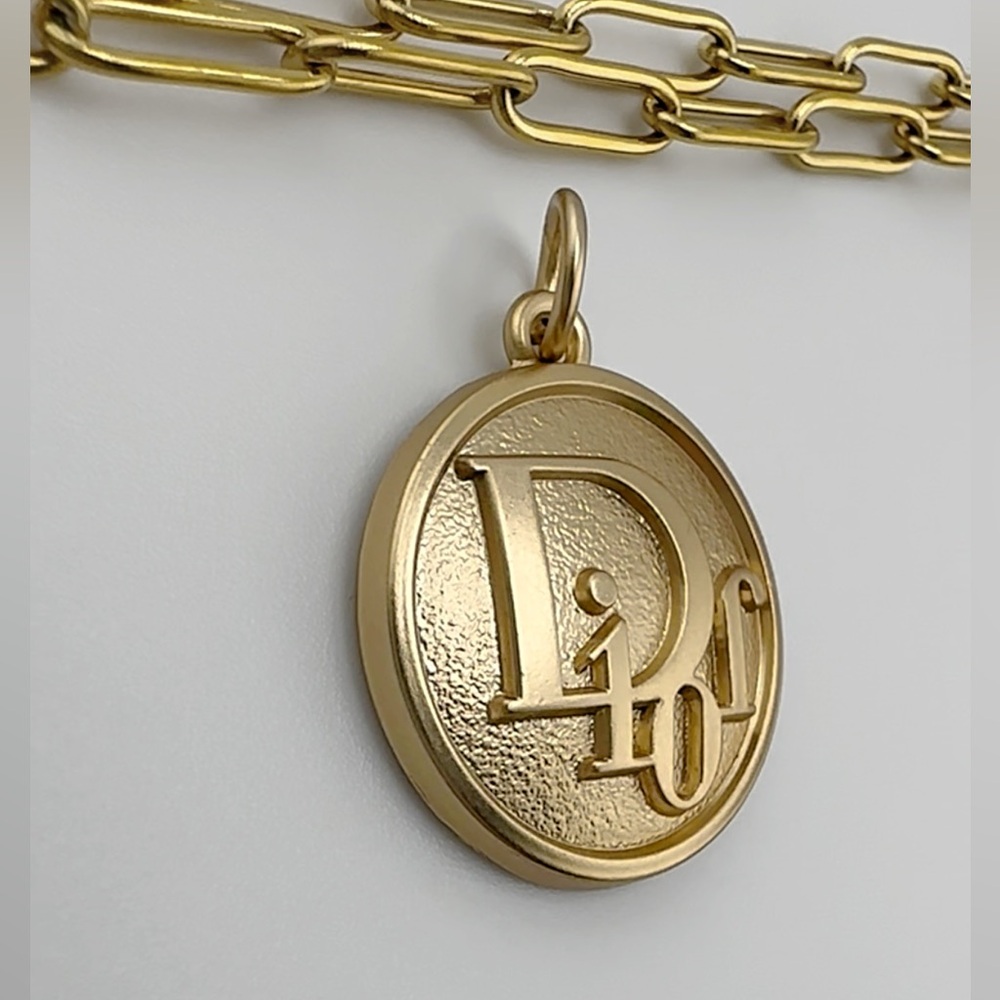 AUTHENTIC CHRISTIAN DIOR GOLD TONE ROUND ZIPPER PULL PENDANT - Picture 2 of 5